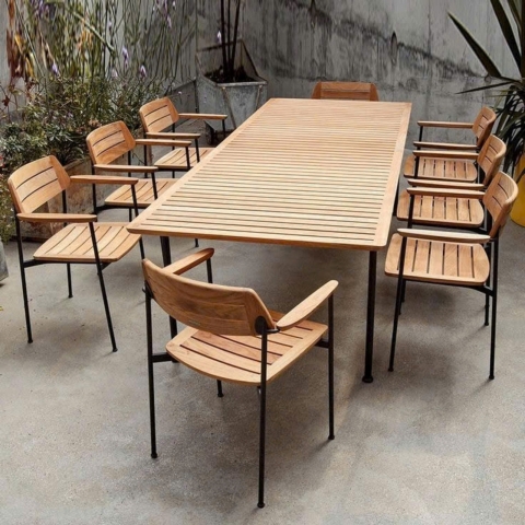 Barlow Tyrie Layout Dining Table